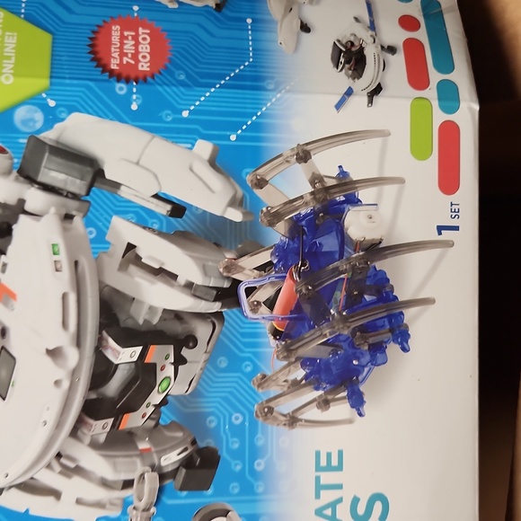 Discovery build & Create Robotics Create 3 robots 9 unique designs ages 12+ - Picture 4 of 5